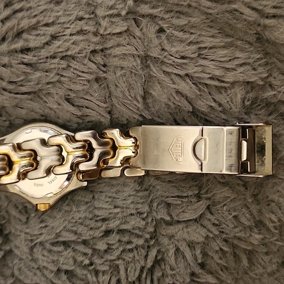 VINTAGE LADIES WATCH BY TAG HEUER - Picture 2 of 4